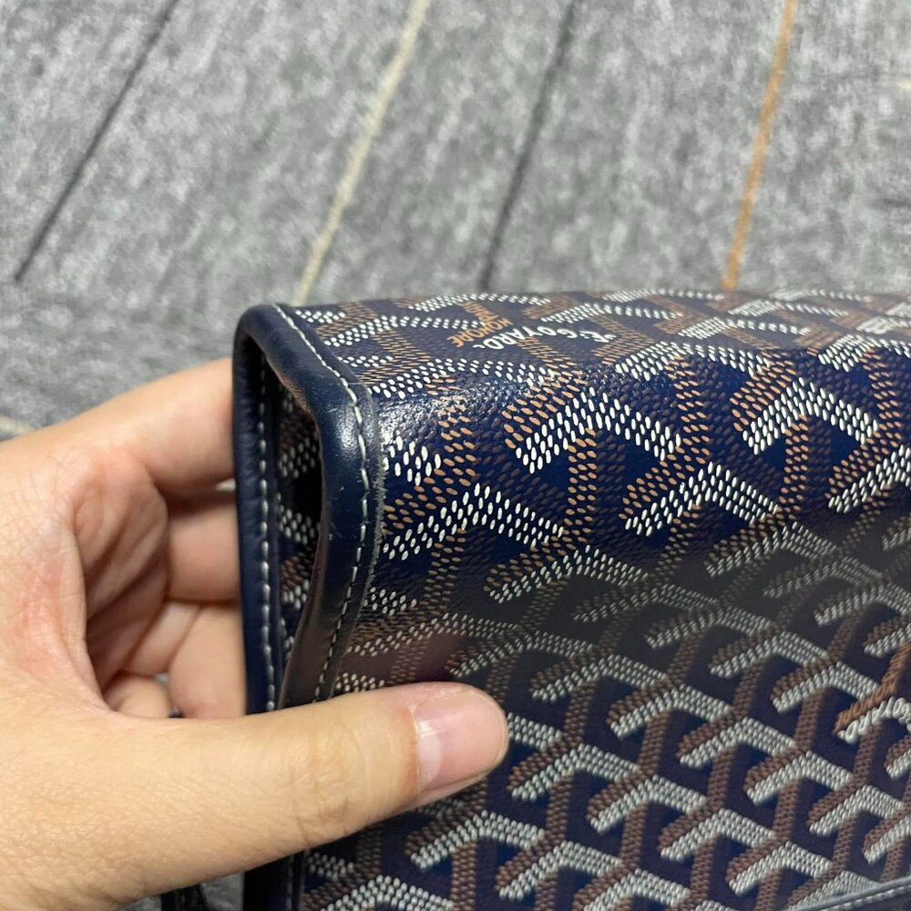 100% Authentic Goyard MM Leather Clutch Bag - Picture 9 of 13